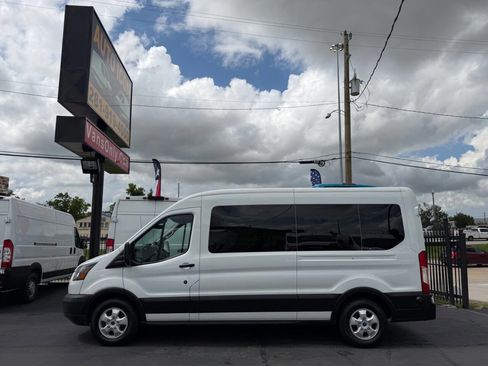 Used 2019 Ford Transit 350 XLT RWD image 4