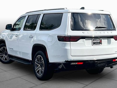 Used 2024 Jeep Wagoneer Series II w/ Flexible Seating Group AWD/4WD image 12