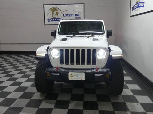 Used 2018 Jeep Wrangler Unlimited Rubicon w/ Dual Top Group AWD/4WD image 3