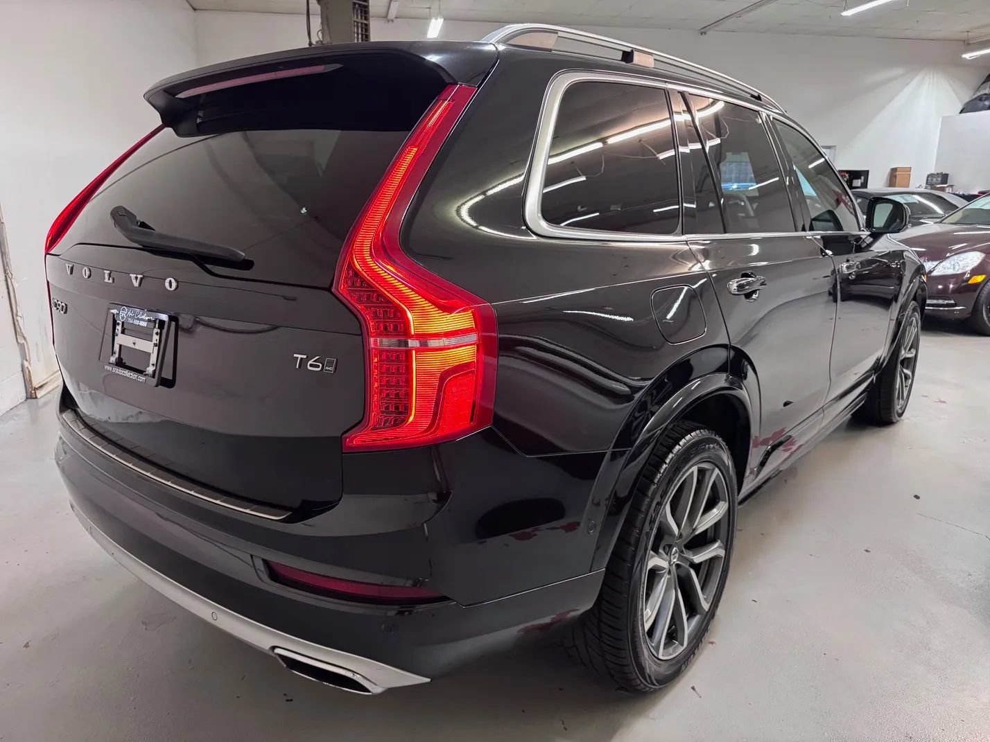 Used 2019 Volvo XC90 T6 Momentum w/ Advanced Package AWD/4WD image 3