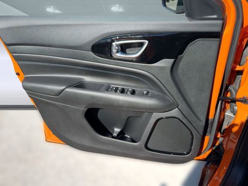 New 2026 Jeep Compass Latitude image 12