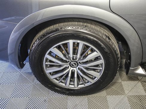 Used 2023 Nissan Armada SL w/ Captain's Chairs Package image 9