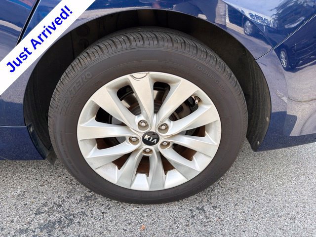 Used 2018 Kia Optima S w/ Panoramic Sunroof Package FWD image 14