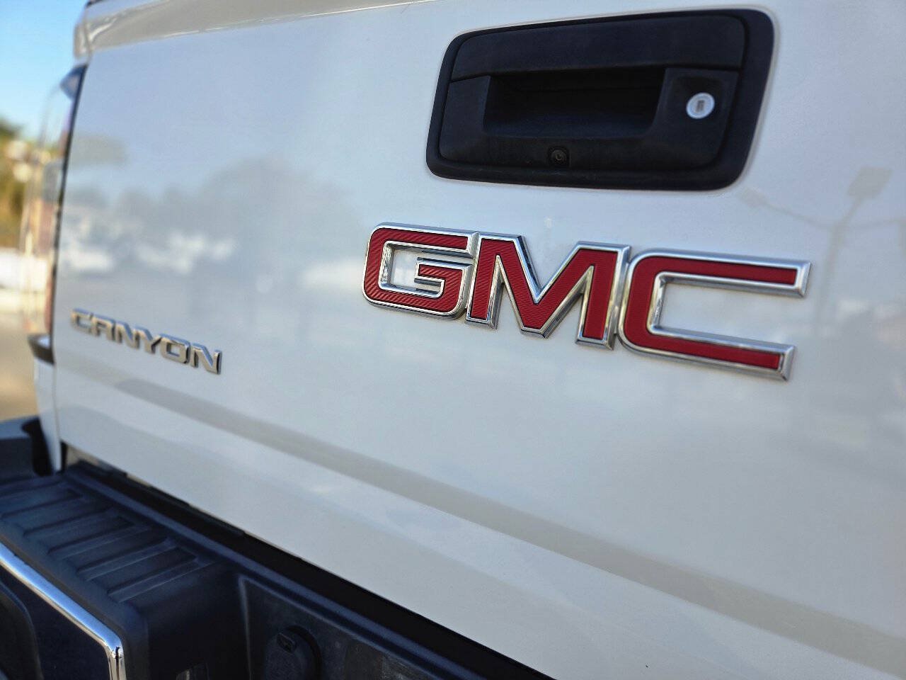 Used 2016 GMC Canyon SLT AWD/4WD image 16