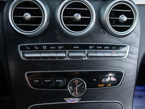Used 2020 Mercedes-Benz C 300 Sedan image 34