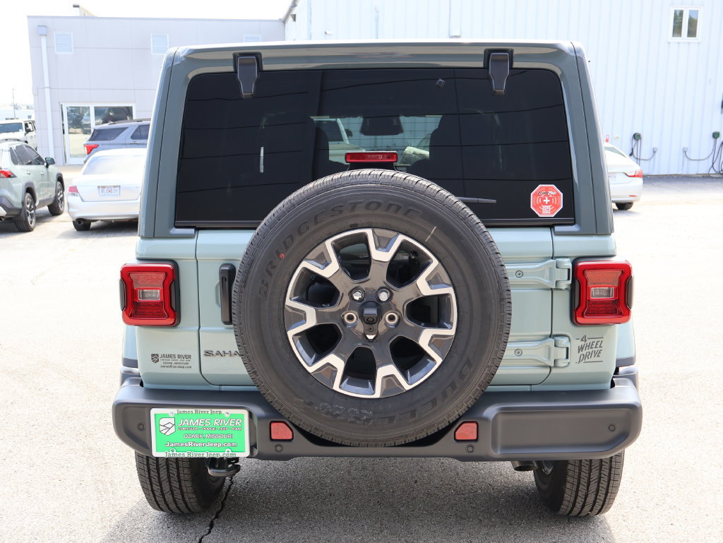 New 2026 Jeep Wrangler Unlimited Sahara w/ Rockslide Package AWD/4WD image 4