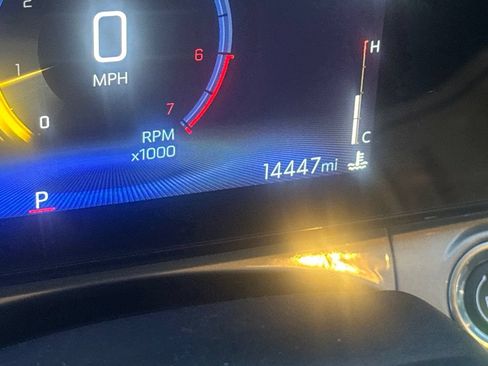 Used 2025 Chevrolet Trax LT FWD image 14