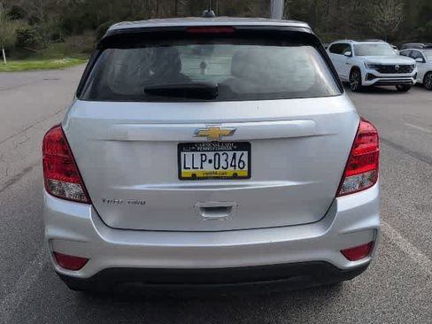 Used 2017 Chevrolet Trax LS AWD/4WD image 4