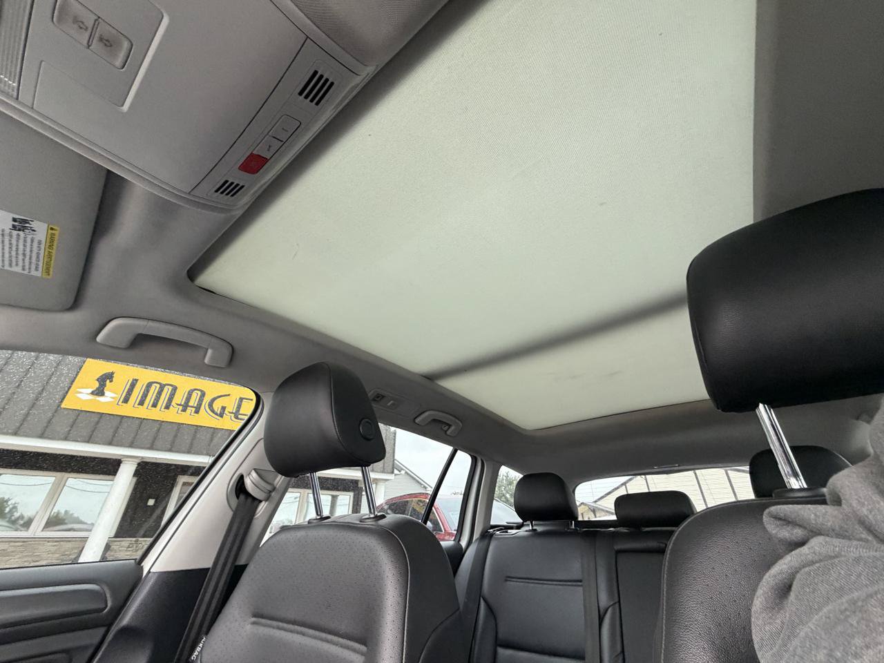 Used 2019 Volkswagen Golf S FWD image 23