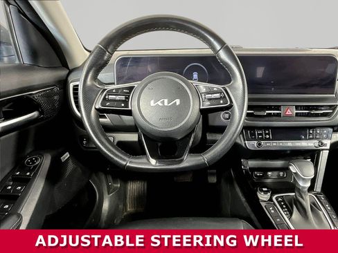 Certified 2024 Kia Seltos SX w/ SX Sunroof Package AWD/4WD image 8