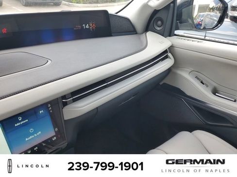 New 2026 Lincoln Navigator L Reserve AWD/4WD image 33