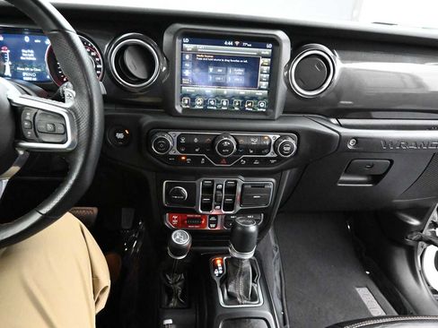 Used 2021 Jeep Wrangler Unlimited Rubicon w/ Dual Top Group AWD/4WD image 13