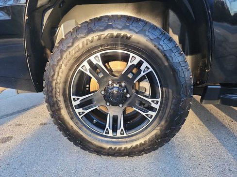 Used 2007 Chevrolet Suburban LTZ w/ LTZ Preferred Equipment Group image 14