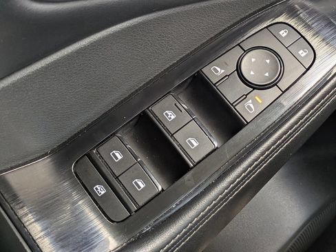 Used 2024 Nissan Rogue SV AWD/4WD image 26