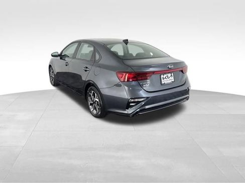 Certified 2019 Kia Forte LXS FWD image 8