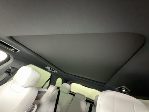 Used 2023 Land Rover Range Rover Sport SE Dynamic image 13