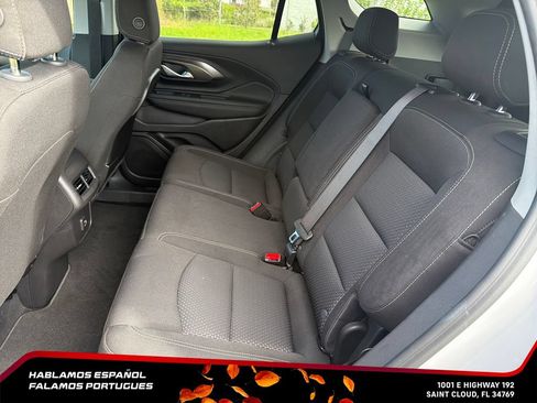 Used 2024 GMC Terrain SLE w/ Driver Convenience Package FWD image 28