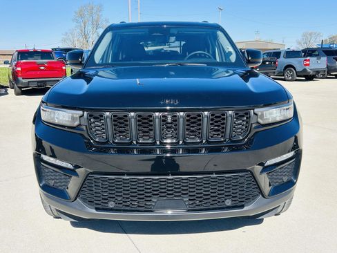 Used 2023 Jeep Grand Cherokee Limited w/ Luxury Tech Group II image 36