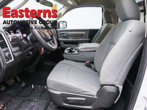 Used 2020 RAM 1500 Classic SLT image 14