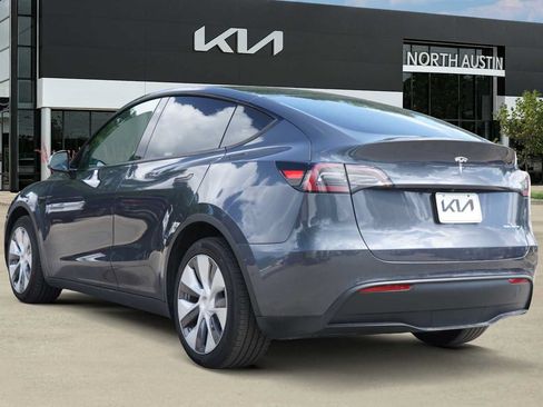 Used 2022 Tesla Model Y Long Range AWD/4WD image 4
