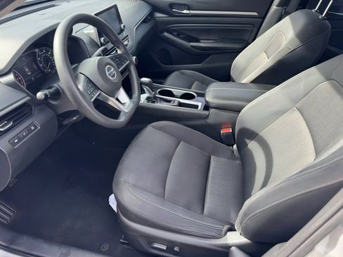 Used 2021 Nissan Altima 2.5 SV image 15
