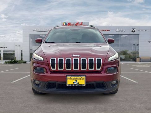 Used 2018 Jeep Cherokee Latitude Plus FWD image 8