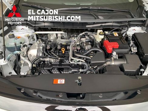 New 2025 Mitsubishi Outlander SE image 28