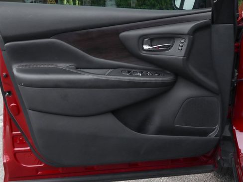 Used 2021 Nissan Murano Platinum w/ Cargo Package image 15