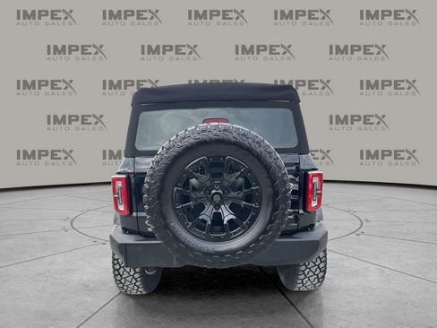 Used 2023 Ford Bronco Outer Banks image 4
