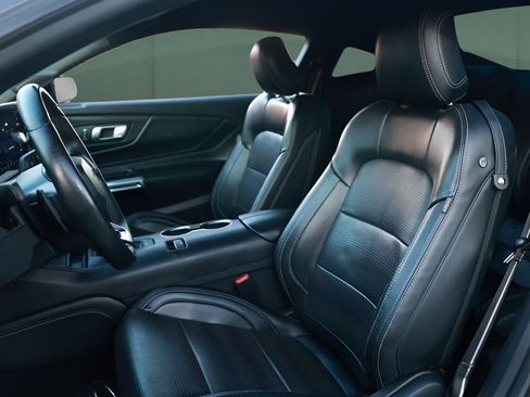 Used 2024 Ford Mustang GT Premium image 2