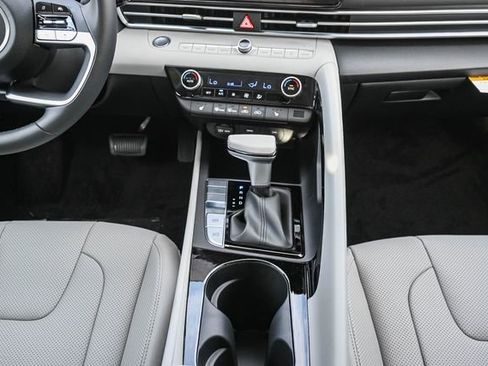 New 2026 Hyundai Elantra Limited image 16