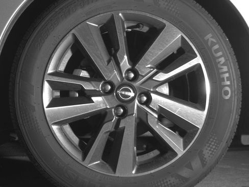 Used 2025 Nissan Versa SV FWD image 14