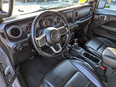 Used 2020 Jeep Wrangler Unlimited Sahara AWD/4WD image 13