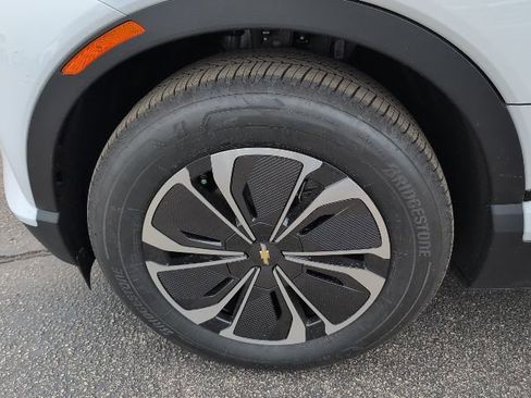 New 2026 Chevrolet Blazer EV LT image 3