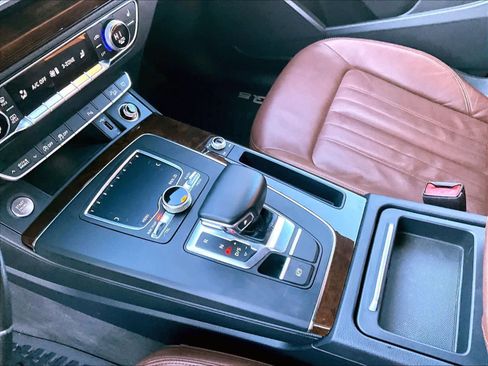 Used 2018 Audi Q5 2.0T Premium Plus w/ Premium Plus Package image 20