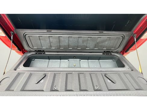 Used 2024 GMC Canyon Denali image 19