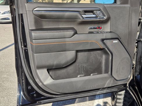 Used 2024 GMC Sierra 1500 AT4 w/ Technology Package AWD/4WD image 10