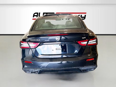 Used 2022 Nissan Maxima SR w/ Sport Mat Group FWD image 6