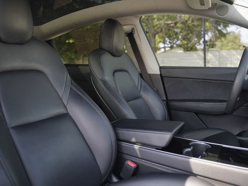 Used 2020 Tesla Model Y Long Range AWD/4WD image 14