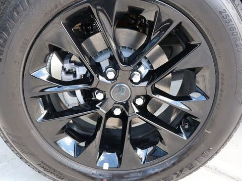 Used 2025 Jeep Wrangler Unlimited Sahara w/ Safety Group image 47