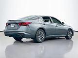 Used 2024 Nissan Altima 2.5 SV image 2