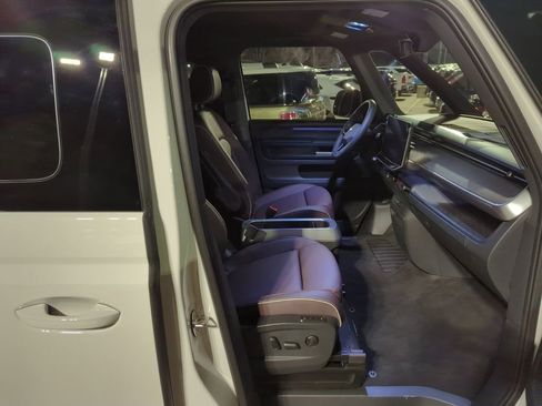 New 2025 Volkswagen ID. Buzz Pro S image 53