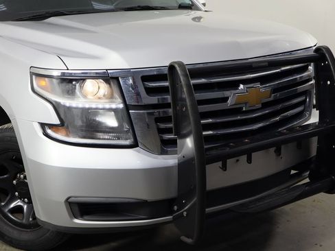 Used 2019 Chevrolet Tahoe 2WD w/ Enhanced Driver Alert Package image 38