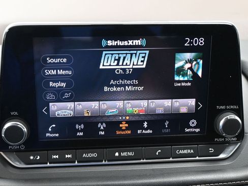 Used 2022 Nissan Rogue SL FWD image 16