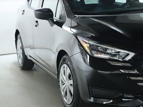 Certified 2025 Nissan Versa S w/ Trunk Package image 9