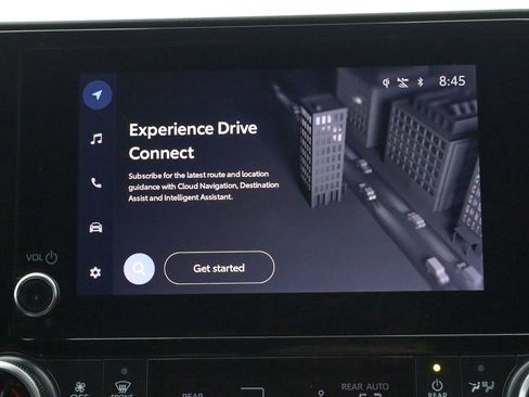 Used 2024 Toyota Highlander XLE image 27