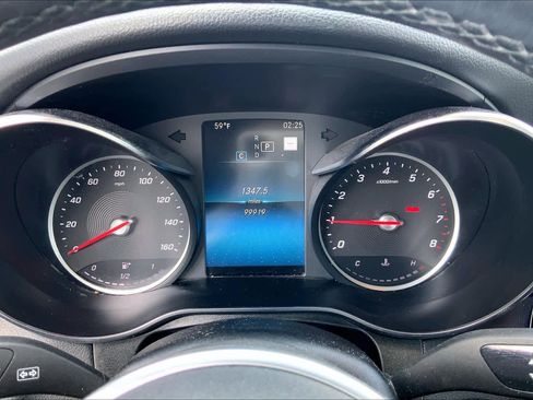 Used 2022 Mercedes-Benz GLC 300 4MATIC image 26