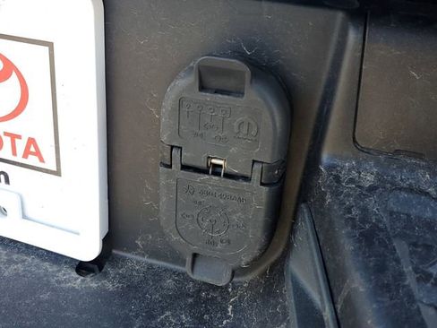 Used 2021 RAM 1500 Big Horn image 7