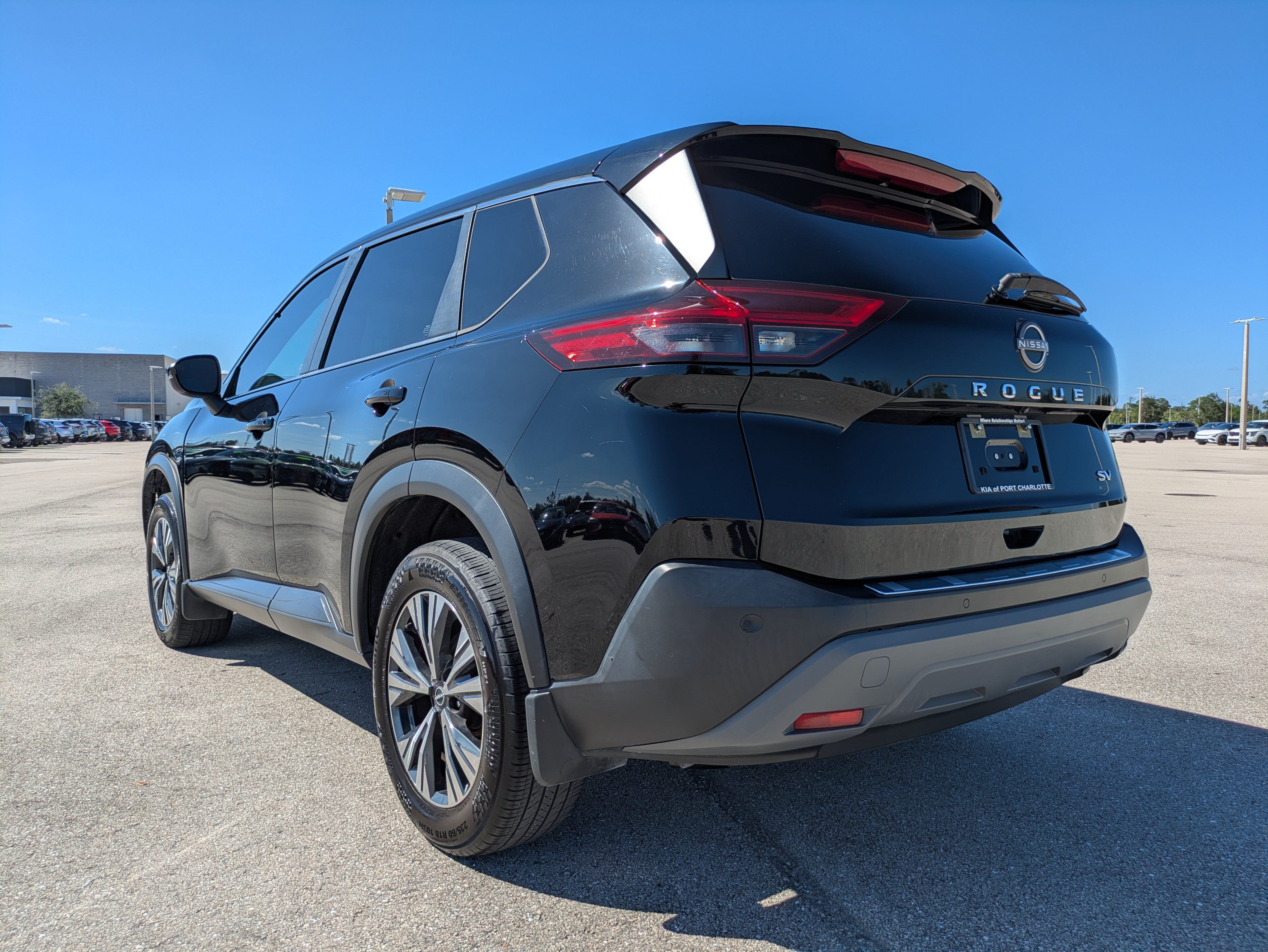 Used 2023 Nissan Rogue SV FWD image 6