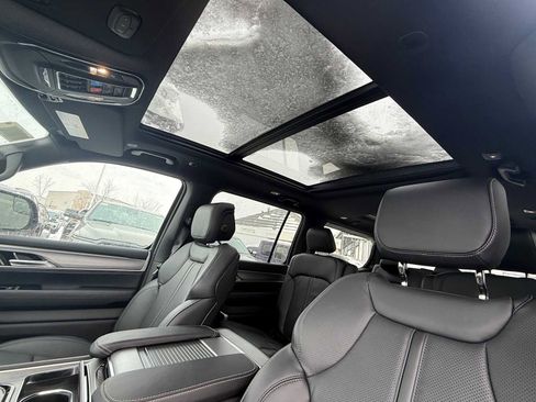 New 2026 Jeep Grand Wagoneer Limited w/ Premium Group II image 8